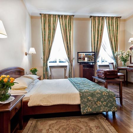 Aparthotel Karmel Krakow Ngoại thất bức ảnh