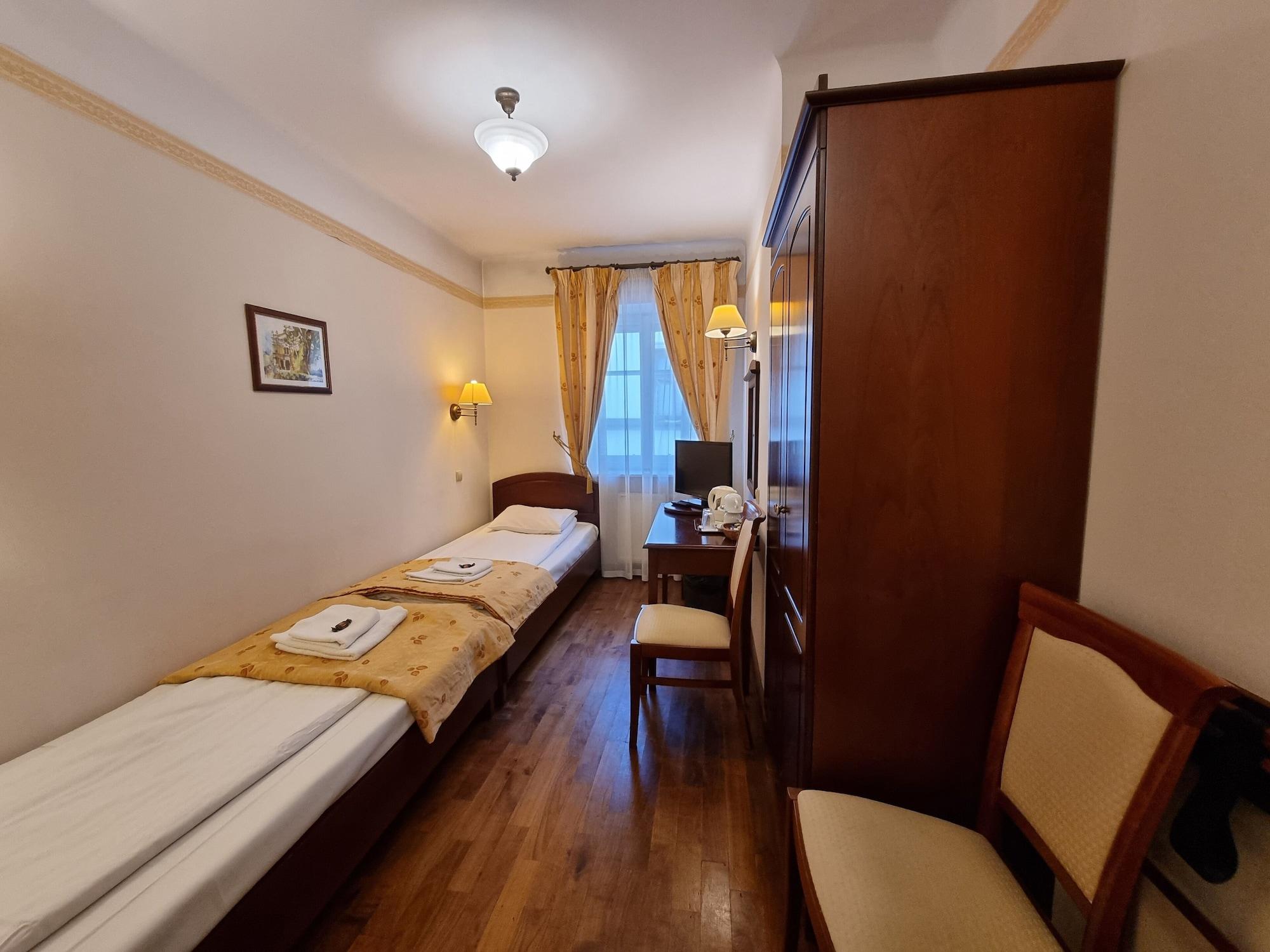 Aparthotel Karmel Krakow Ngoại thất bức ảnh