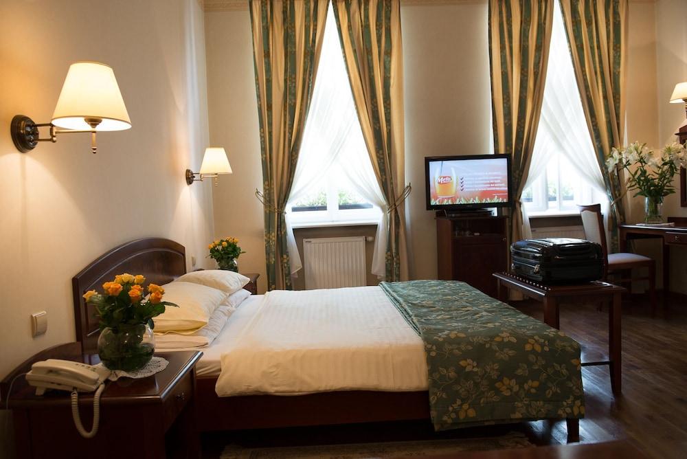 Aparthotel Karmel Krakow Ngoại thất bức ảnh