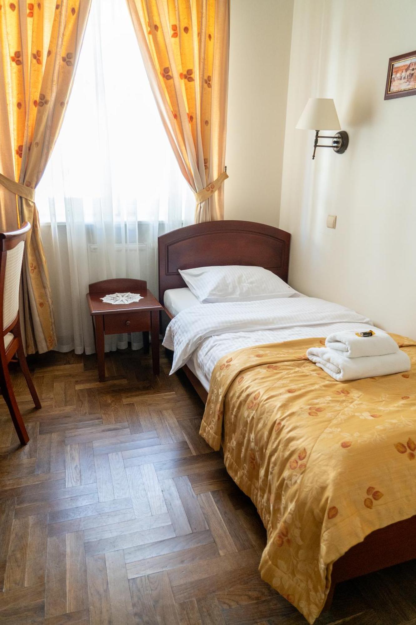 Aparthotel Karmel Krakow Ngoại thất bức ảnh