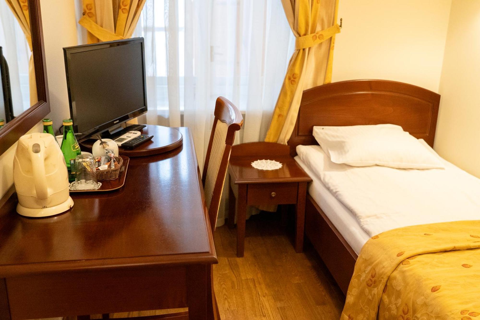 Aparthotel Karmel Krakow Ngoại thất bức ảnh