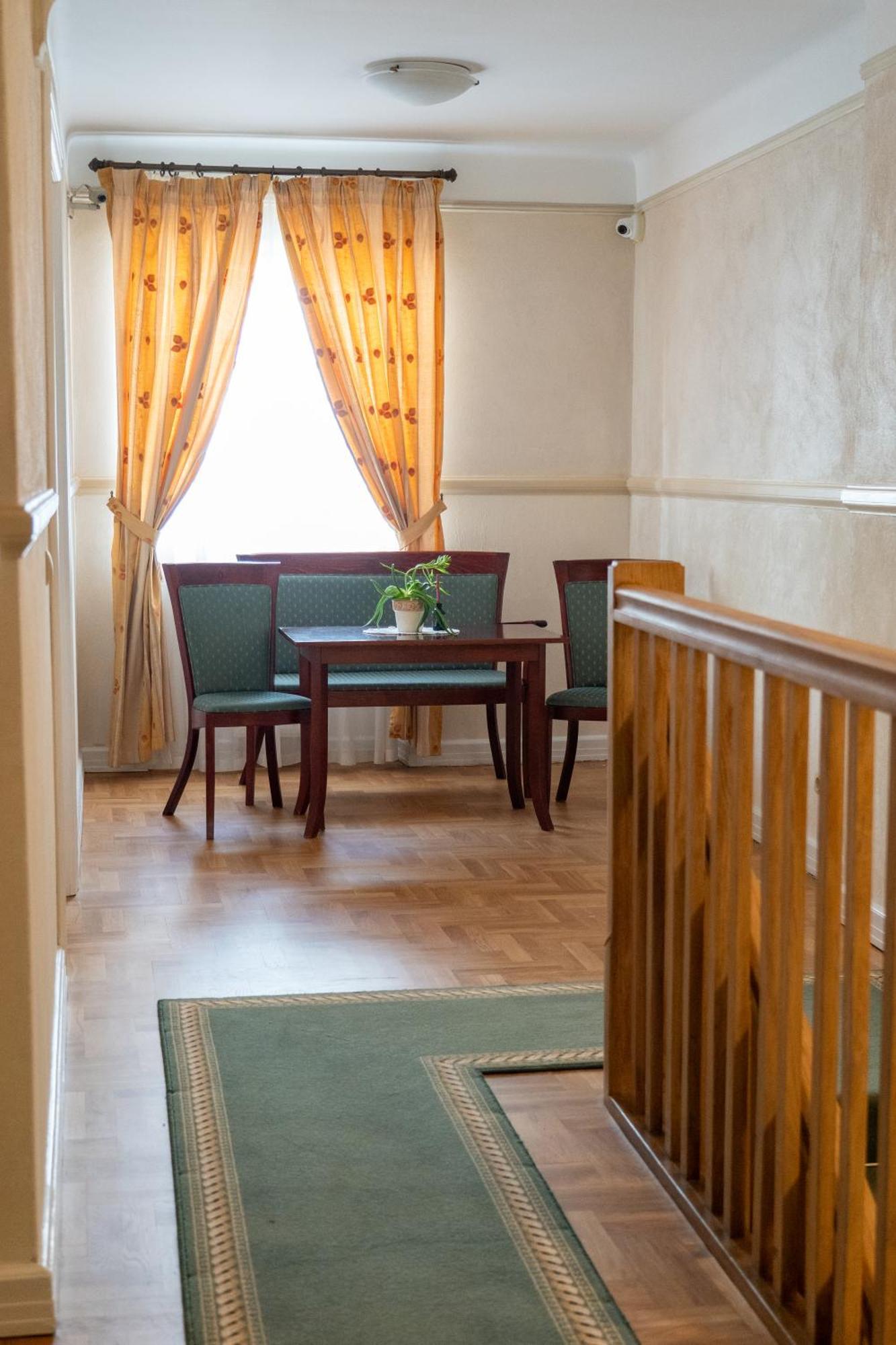 Aparthotel Karmel Krakow Ngoại thất bức ảnh