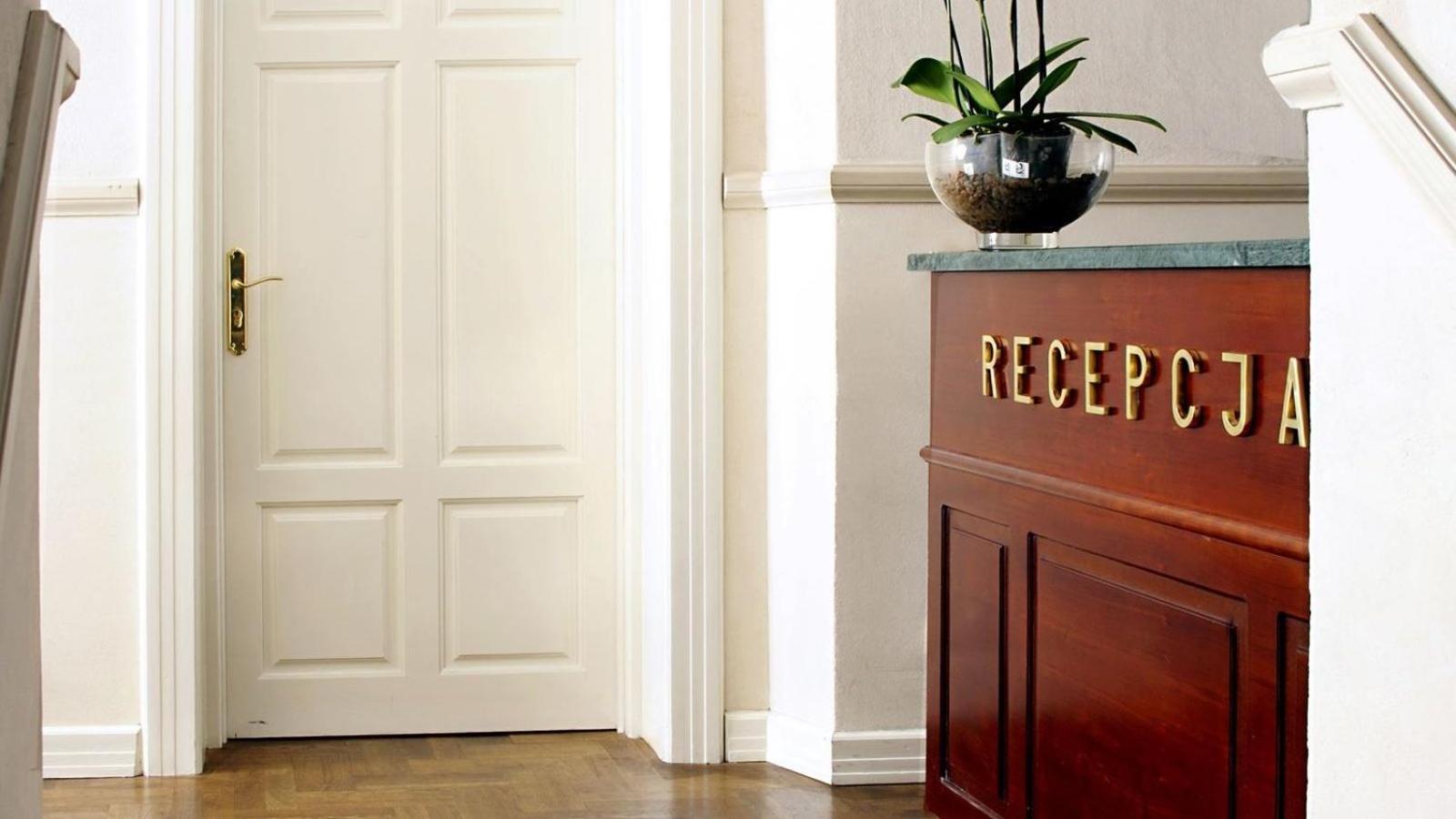 Aparthotel Karmel Krakow Ngoại thất bức ảnh