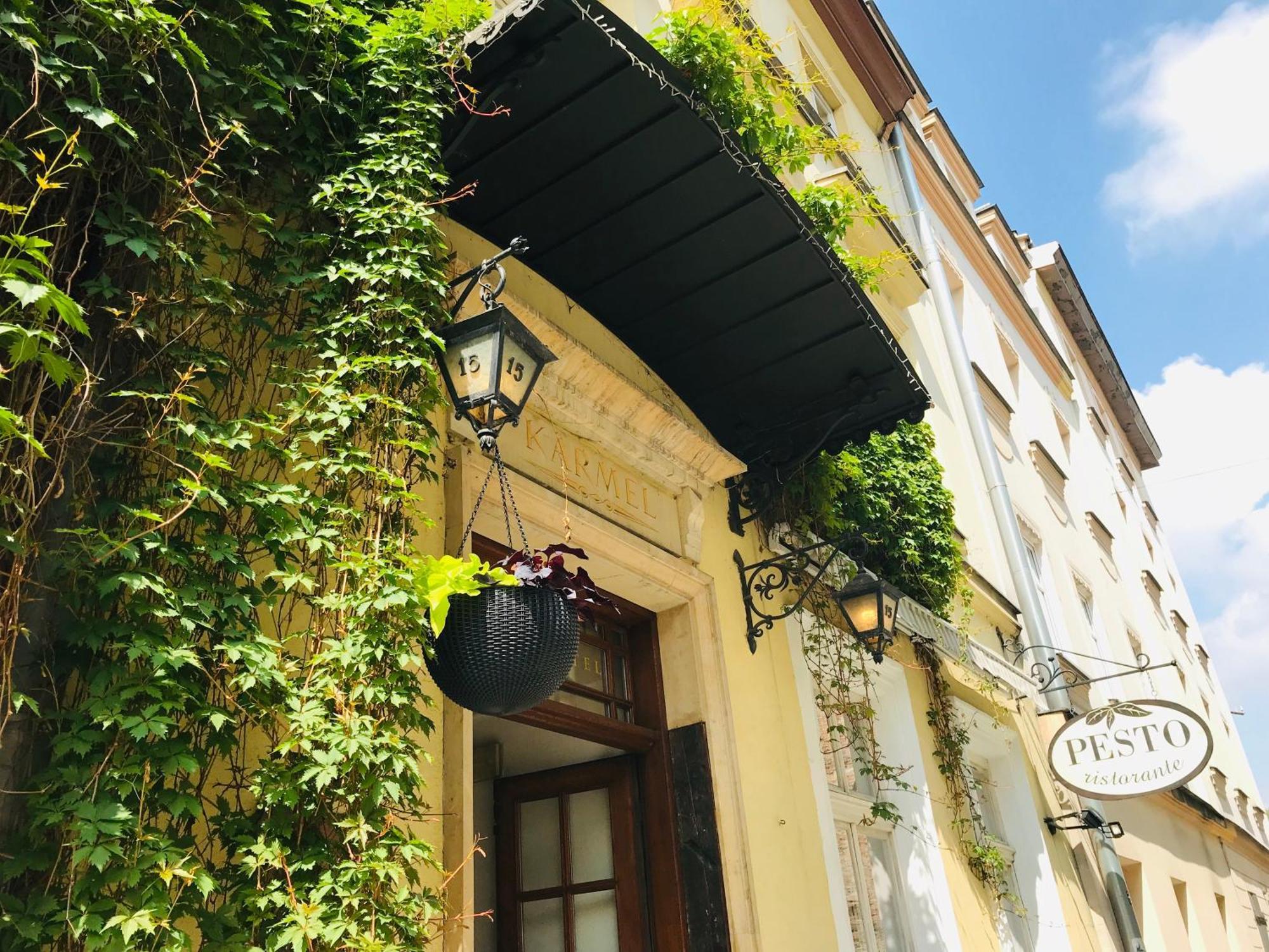 Aparthotel Karmel Krakow Ngoại thất bức ảnh