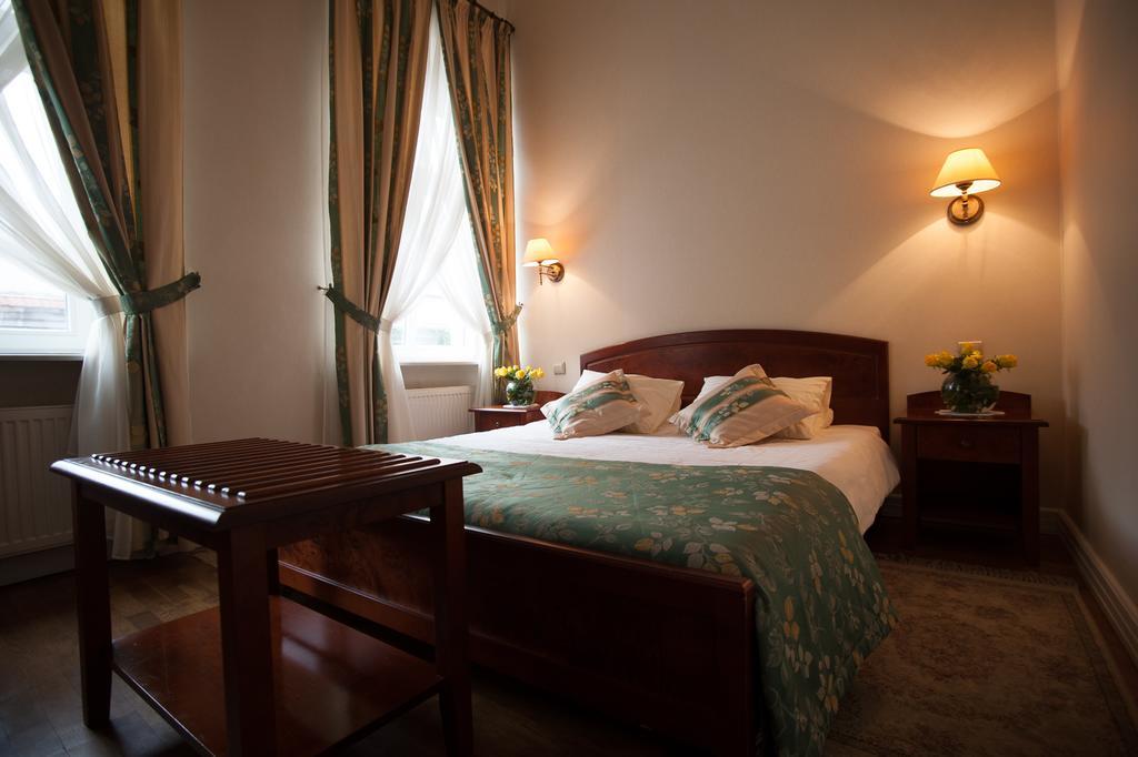 Aparthotel Karmel Krakow Ngoại thất bức ảnh